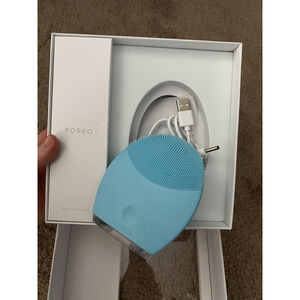 Foreo Luna 2 Combination Skin Silicone Facial Cleansing Sonic Brush Used